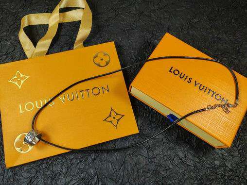 Picture of LV Necklace _SKULVnecklace11ly5012718